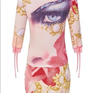 Roberto Cavalli Spring-Summer 2001 Jewel print set
RARE